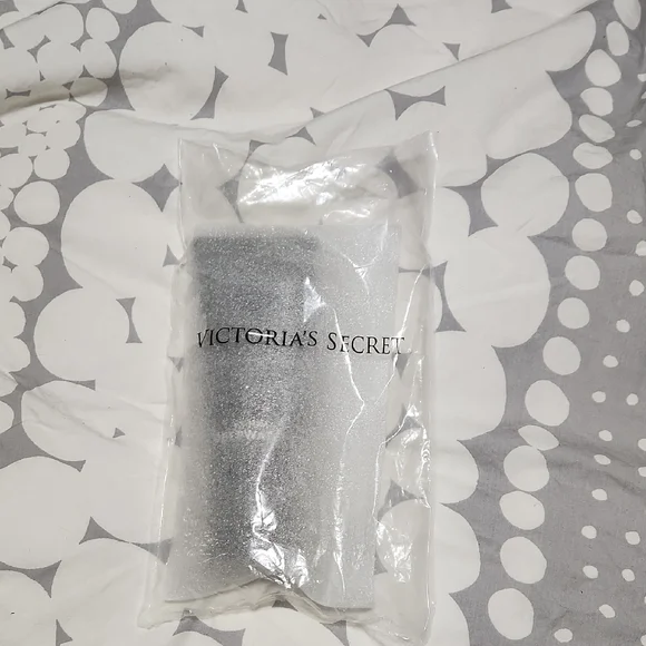 Victoria's Secret HIM Deepwater Moisturizer Luxurious Grooming - Picture 3 of 4